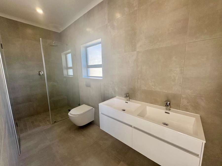 4 Bedroom Property for Sale in Sandown Western Cape